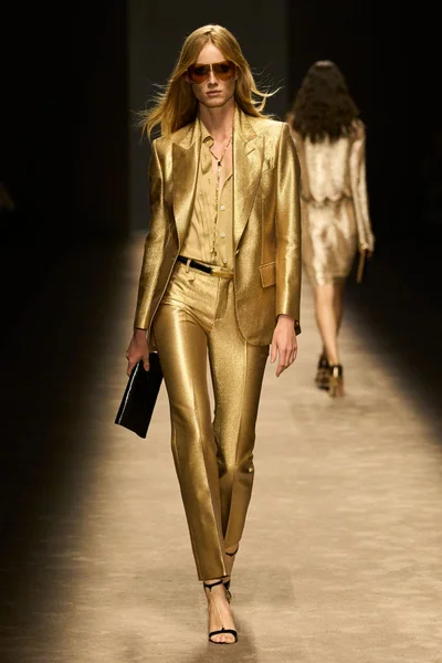 Look 57
